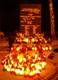 Obelisk na cemntarzu w Czańcu, ku pamięci przodków Jana Pawła II