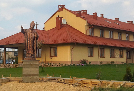 Pomnik Jan Paweł II w Czańcu